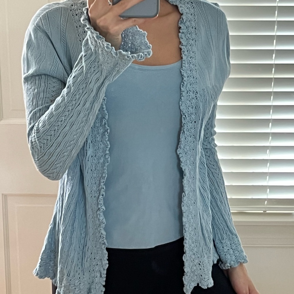 City DKNY sky blue t-shirt & sweater - M